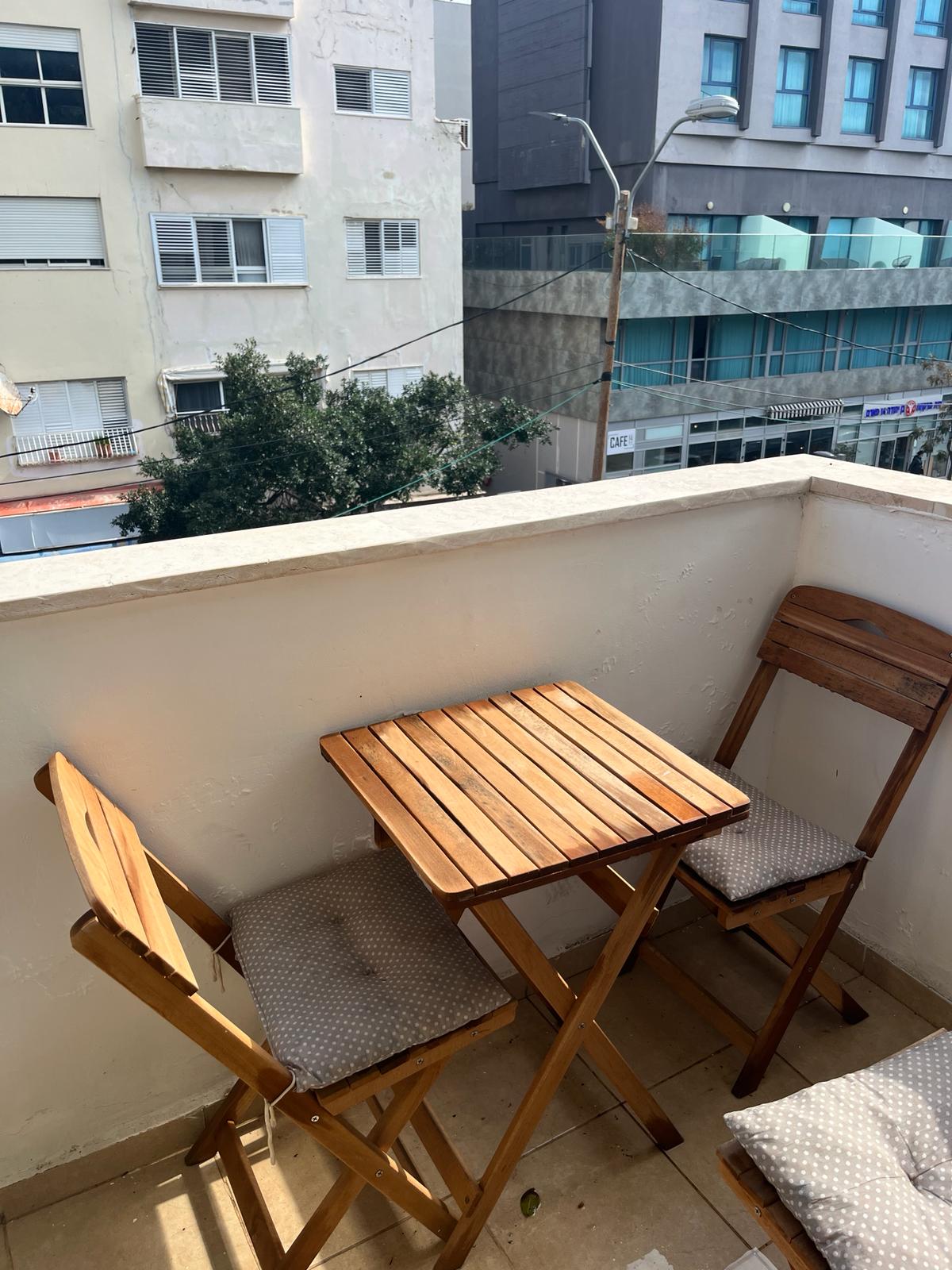 2 rooms apartment for sale In Trumpeldor street Tel Aviv