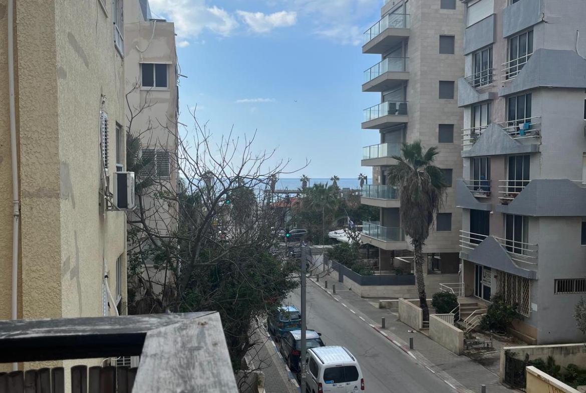 3.5 rooms apartment for sale on Nehamia street Tel Aviv