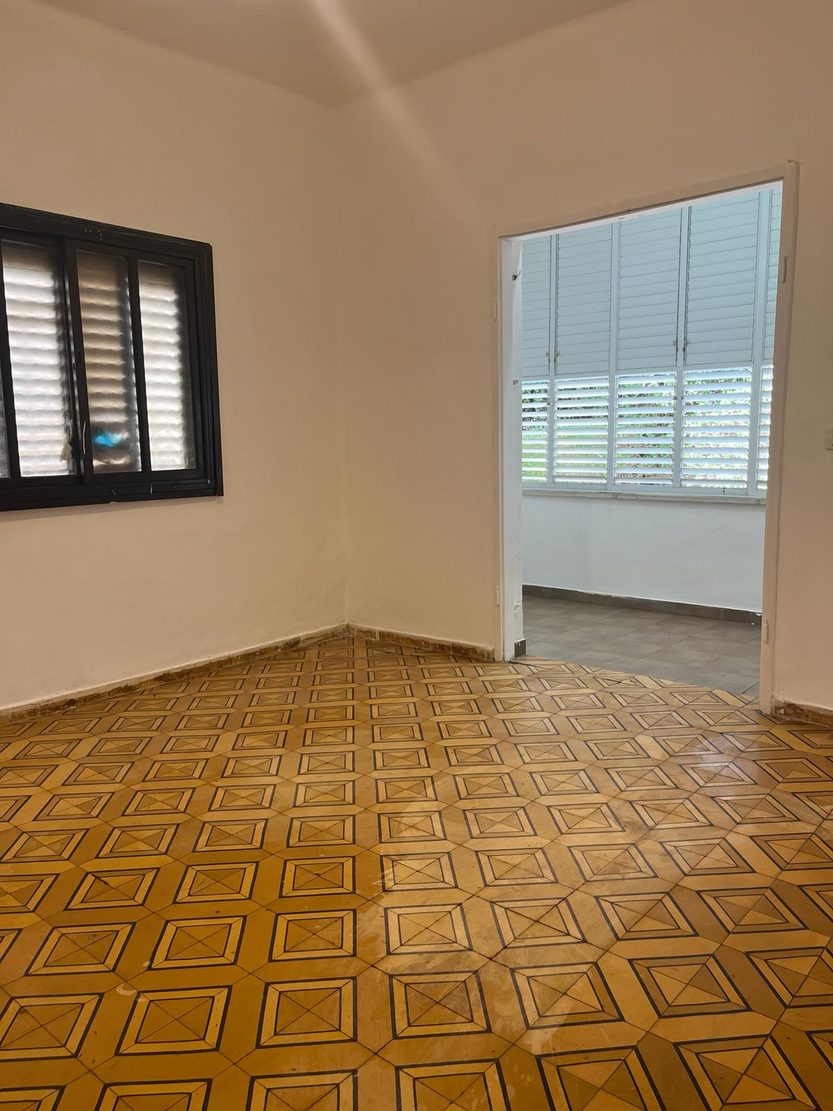 3 rooms apartment for sale on Shalom Aleicheim street Tel Aviv