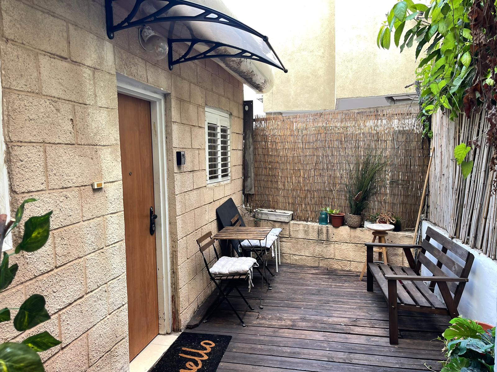 2 room apartment For rent In Gan Meir alley Tel Aviv